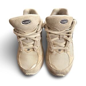 New Balance Kids (Girl) Beige Sneakers
